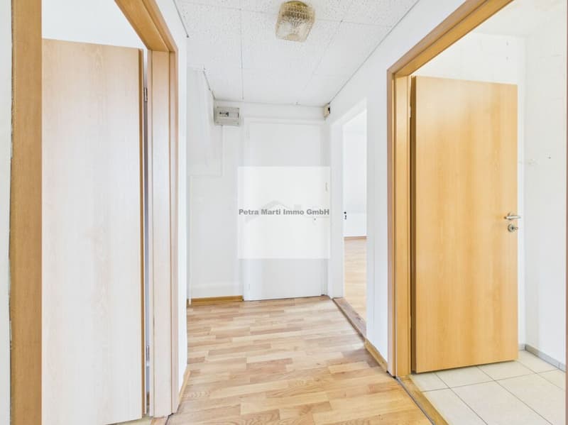 Heimelige 3.5-Zi Dachwohnung an ruhiger Lage (10)