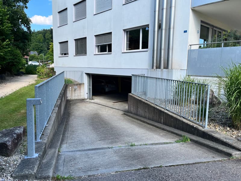 Tiefgaragenplatz direkt neben Migros (3)