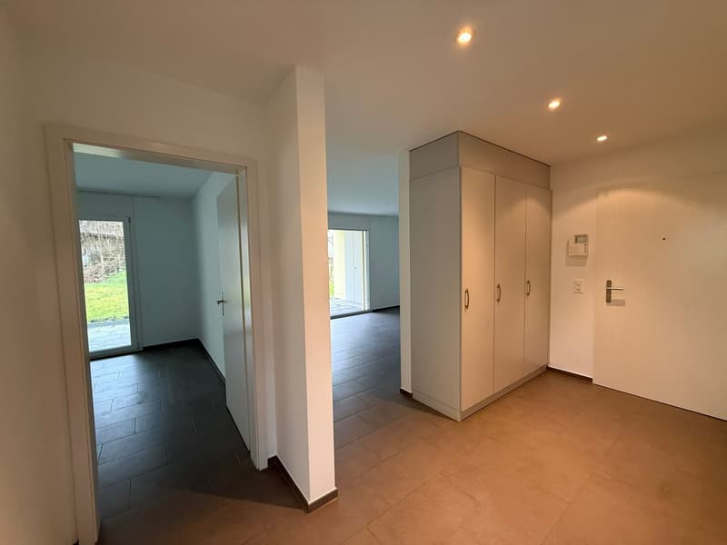 Attraktive 3.5-Zimmer-Wohnung mit Terrasse und Garten in Safenwil (3)