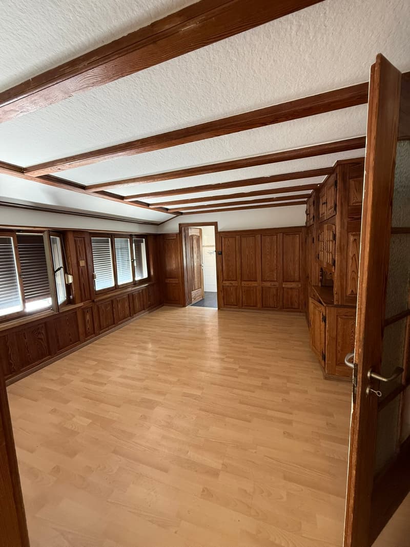 GROSSZÜGIGE 5-ZIMMER-WOHNUNG IN OFTRINGEN (4)