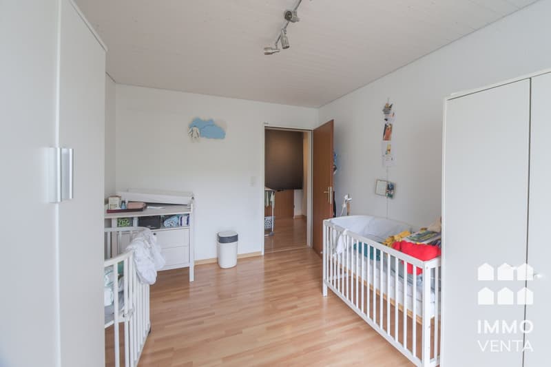 Duplex 3½ WHG im Grünen mit grosser Terrasse un Gartensitzplatz (13)