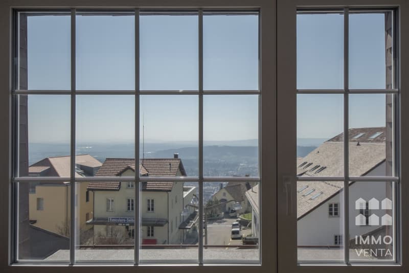 Sonnige 3-Zimmer-Maisonette mit Balkon / Duplex lumineux de 3 pièces avec balcon (2)