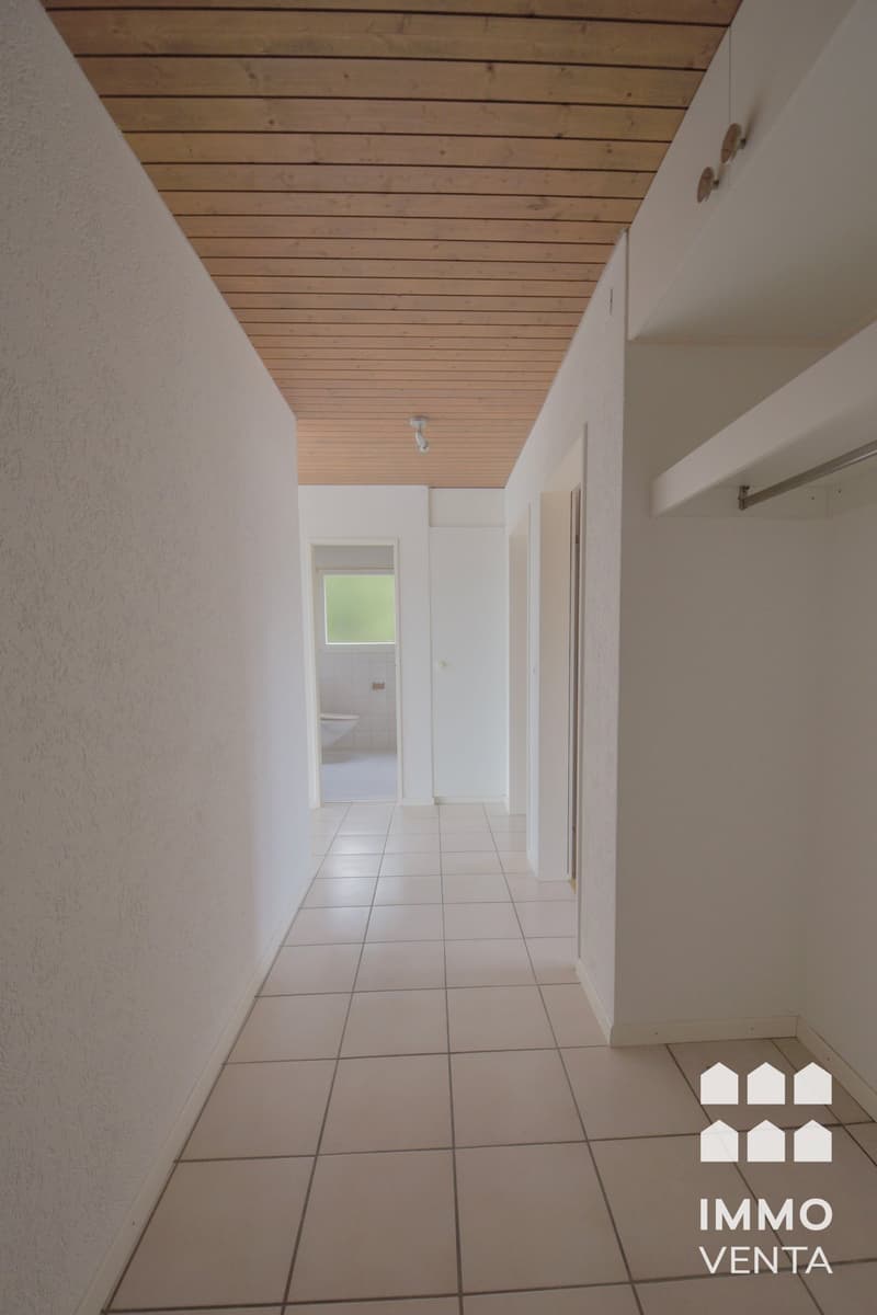 Helle Attika-Wohnung mit Terrasse und Aussicht in Ipsach (14)