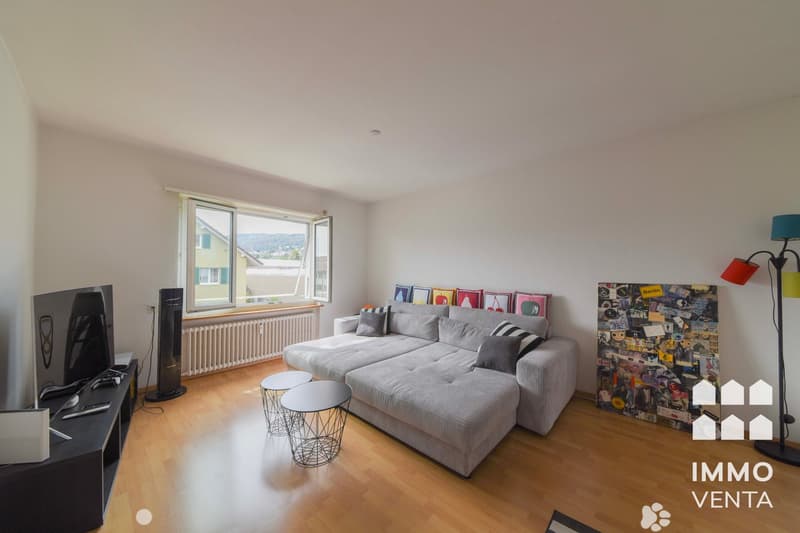 Attraktive 2-Zimmer-Altbauwohnung mit Balkon in Biel (3)