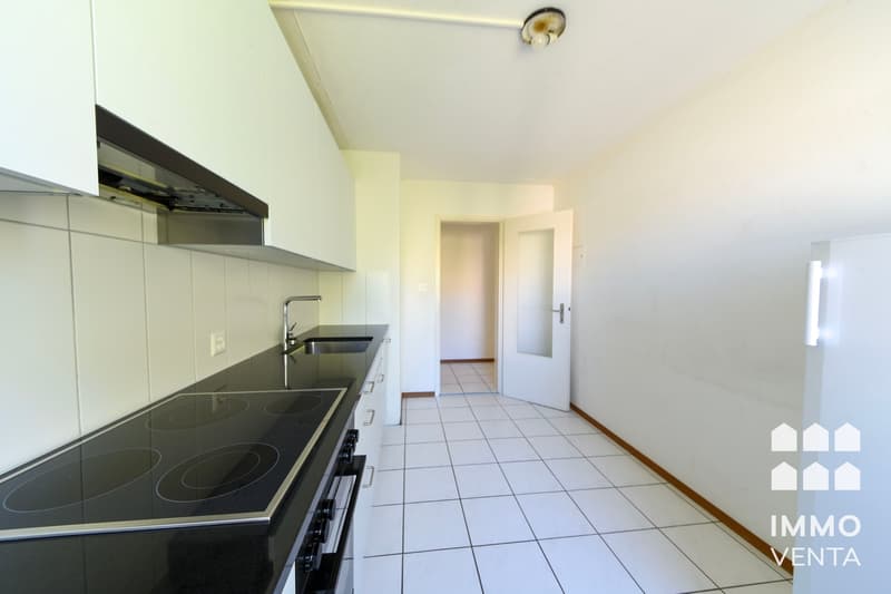 Helle 3.5-Zimmer-Wohnung mit Balkon in Biel – ab November 2026 verfügbar (12)