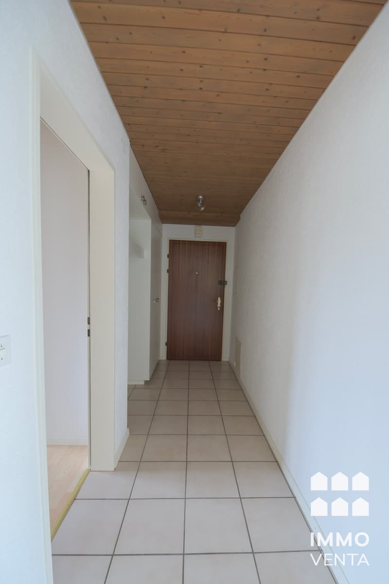 Helle Attika-Wohnung mit Terrasse und Aussicht in Ipsach (9)