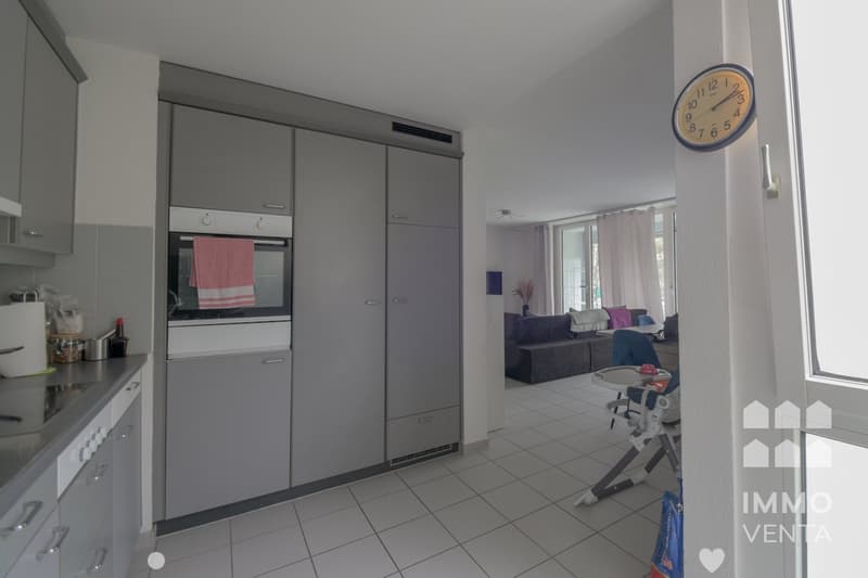 Geräumige Wohnung mit Balkon in Biel / Appartement spacieux avec balcon à Bienne (3)
