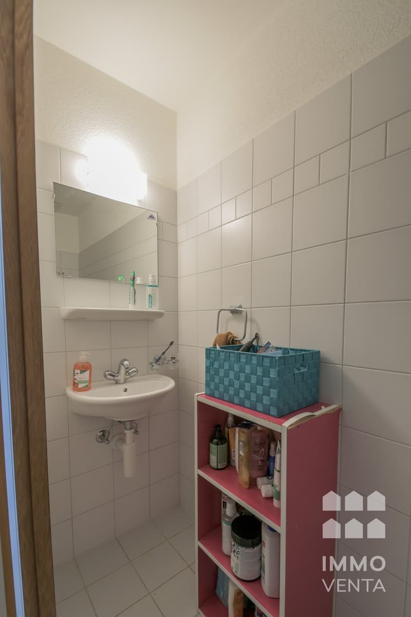 Geräumige Wohnung mit Balkon in Biel / Appartement spacieux avec balcon à Bienne (9)
