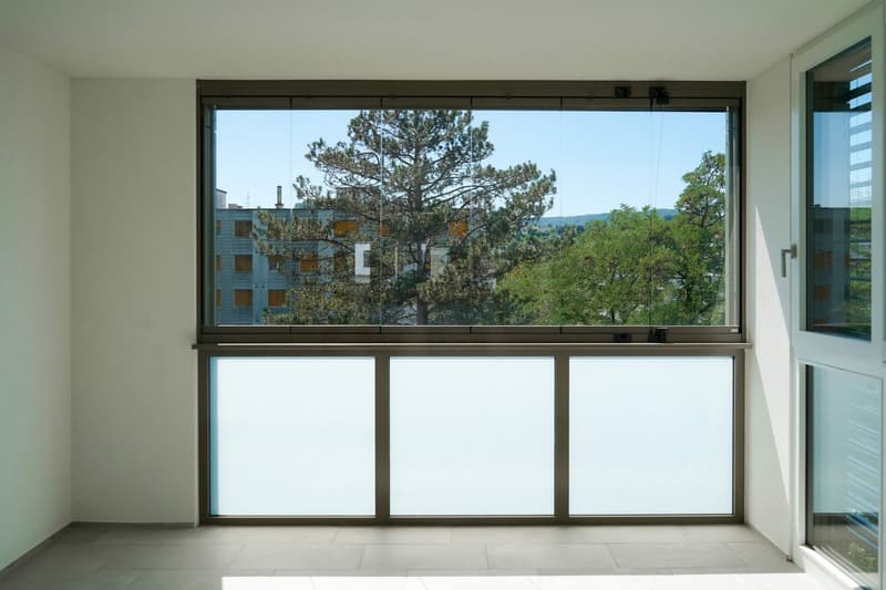 Sanierte 4 Z.-Wohnung mit Wintergarten-Balkon und Aussicht (10)
