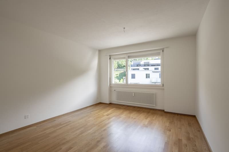 Heimelige 3.5 Z.-Wohnung mit Wintergarten-Balkon (6)