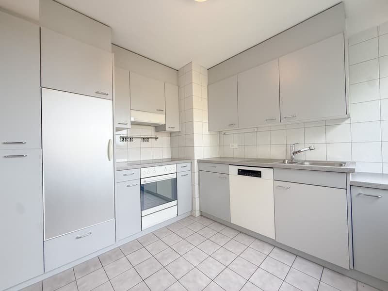 Charmante 4.5-Zimmer-Wohnung mit Balkon und schöner Aussicht in Rorschacherberg (11)
