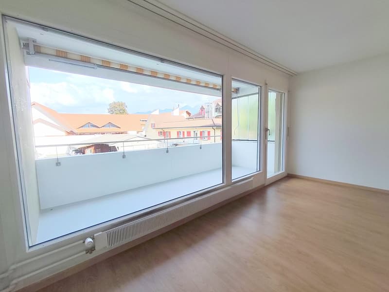 Helle 5.5-Zimmer-Wohnung mit Balkon in Spiez (8)