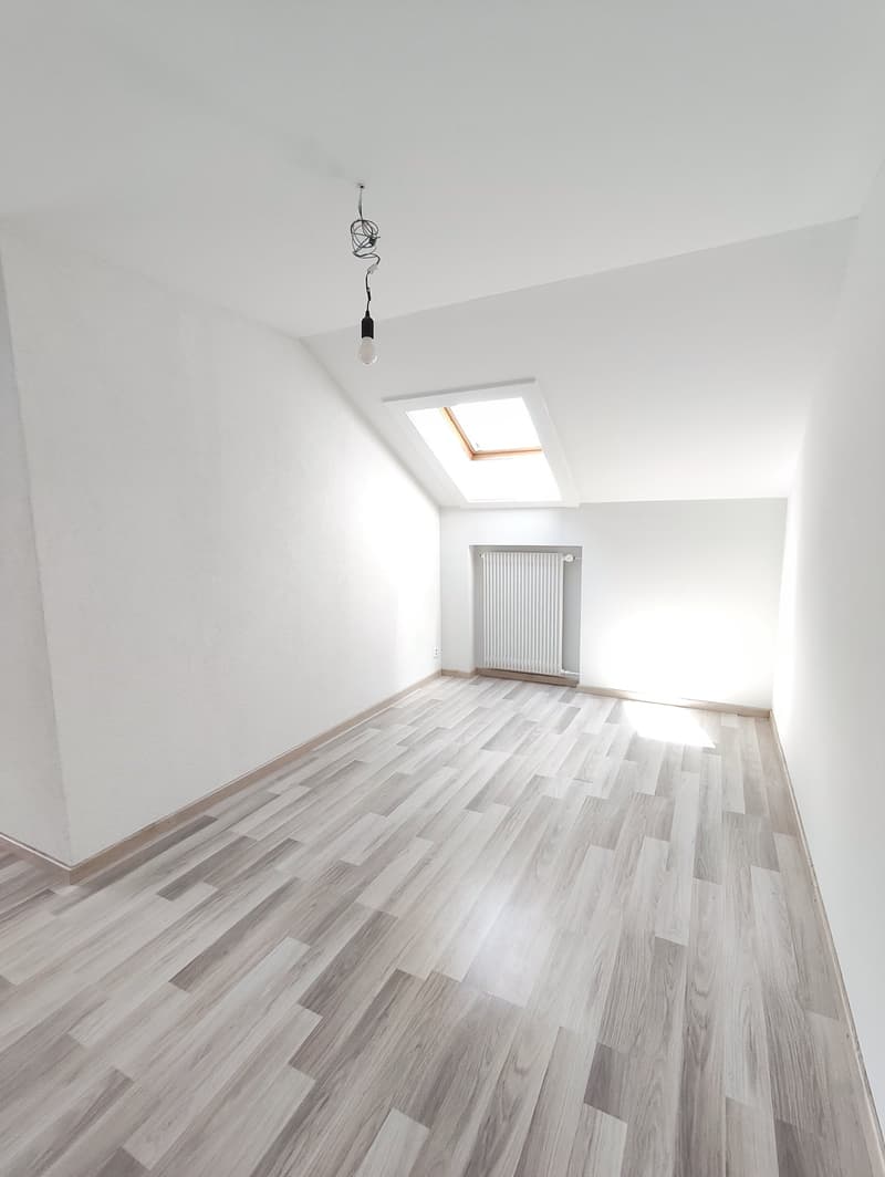 Charmante 3-Zimmer-Wohnung mit Seeblick in Oberhofen am Thunersee (16)