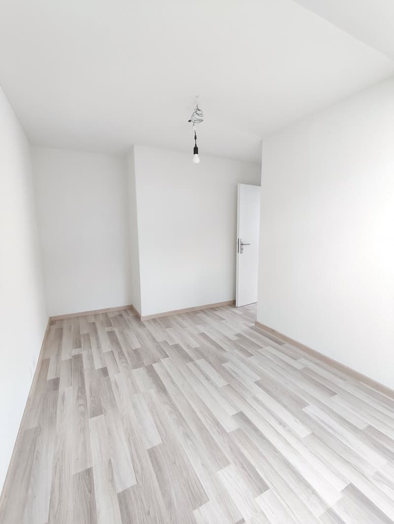 Charmante 3-Zimmer-Wohnung mit Seeblick in Oberhofen am Thunersee (15)