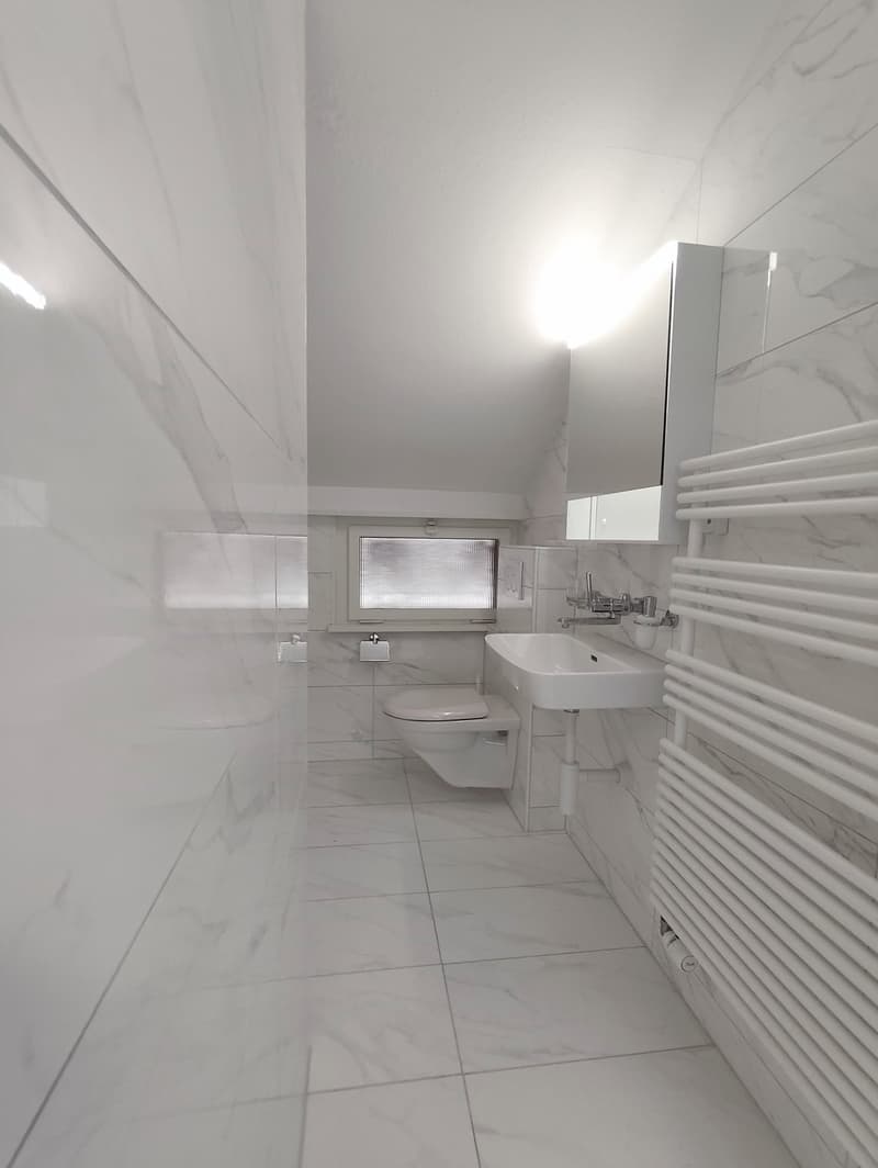 Charmante 3-Zimmer-Wohnung mit Seeblick in Oberhofen am Thunersee (8)