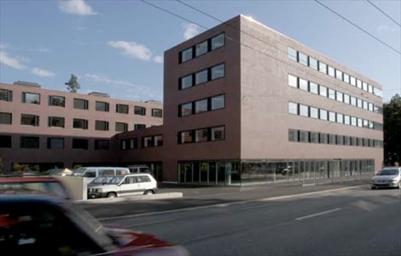 Motorradparkplatz zu vermieten (1)