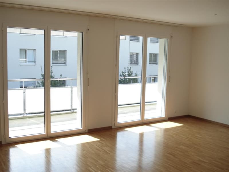 Moderne, helle 3,5 Zimmerwohnung mit grossem Balkon (6)