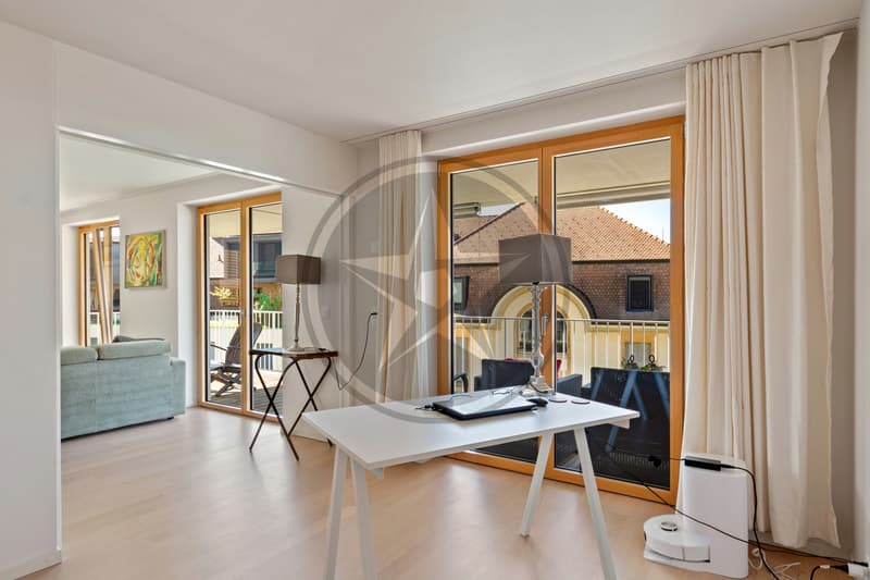 Spacieux appartement traversant de 3,5 pièces avec grand balcon (7)