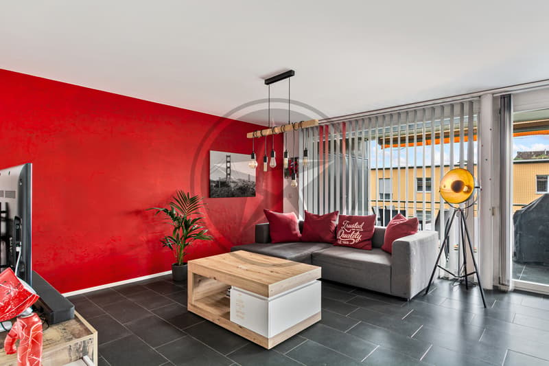 Charmant appartement traversant de 4,5 pièces avec grand balcon (2)