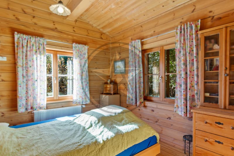 Une maison chaleureuse aux multiples possibilités à Diesse (11)