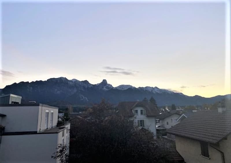 4-Zimmerwohnung - Balkon mit Blick aufs Stockhorn (6)