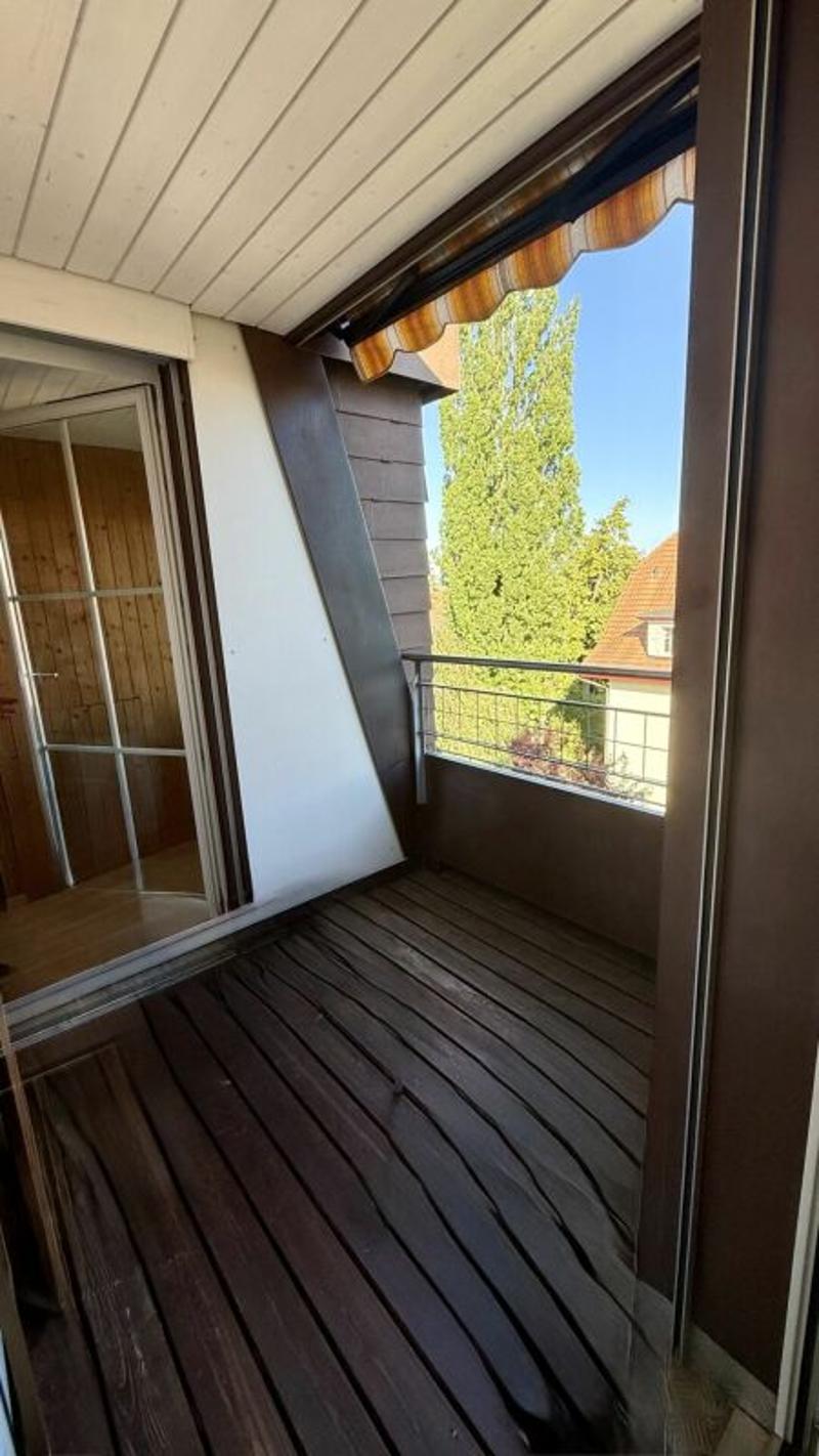 2 1/2-Zimmer-Dachwohnung mit schöner Aussicht (2)