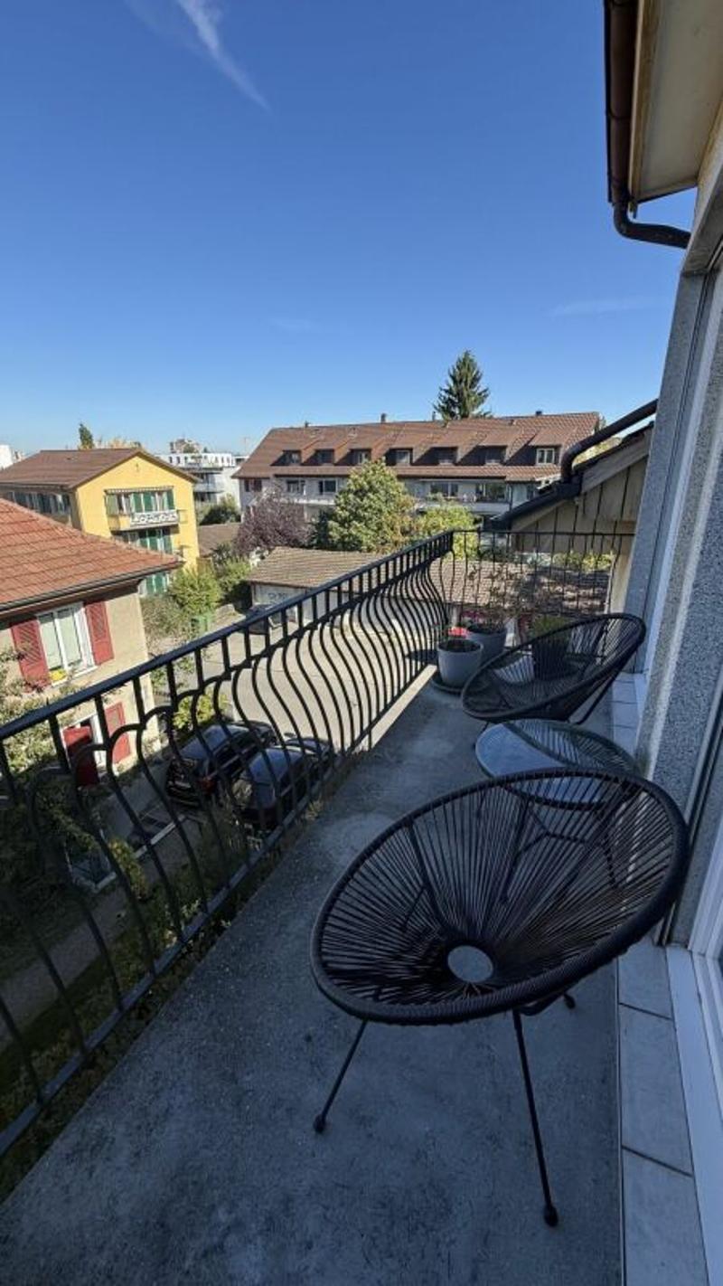 4 1/2-Zimmerdachwohnung mit schöner Aussicht & Cheminée (19)