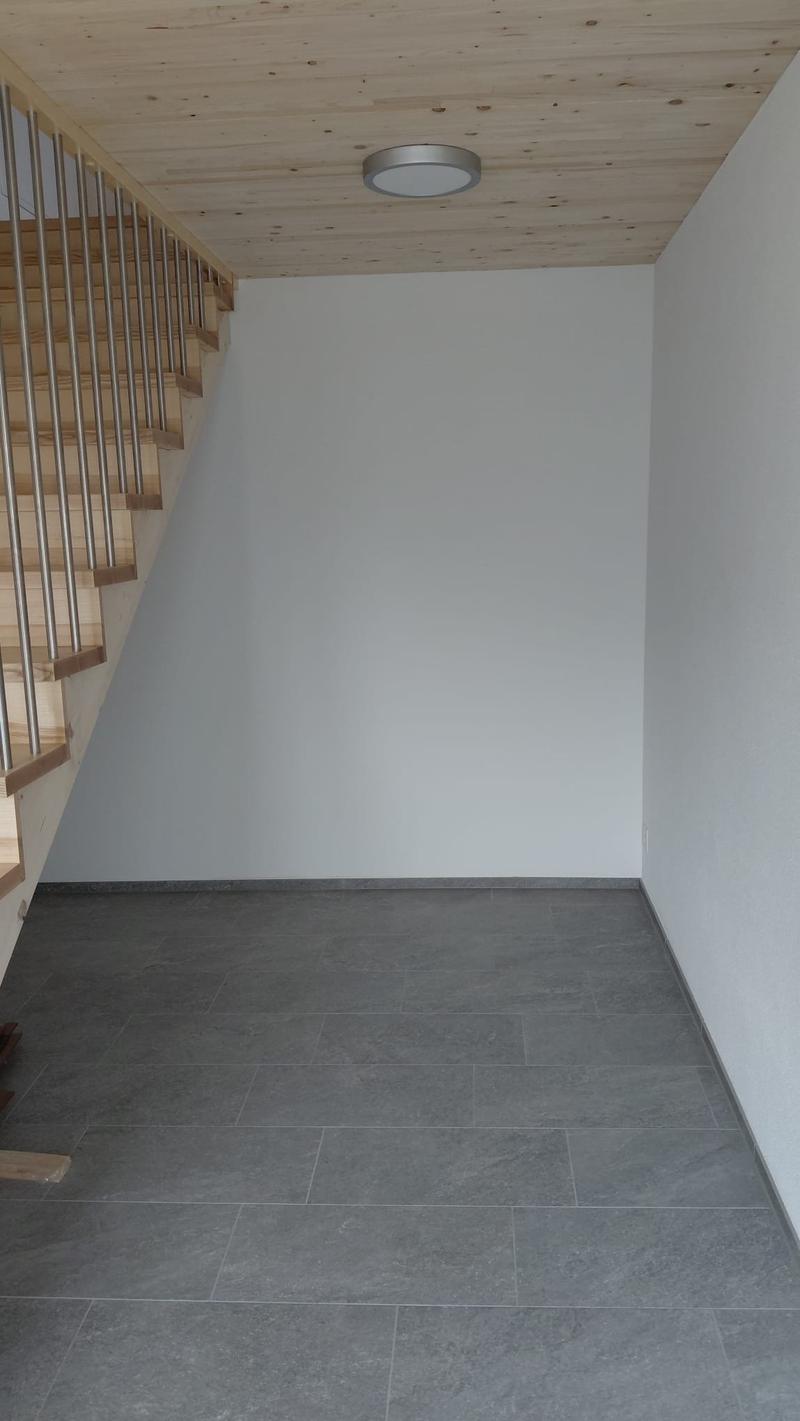 3 1/2 Zimmer Dachwohnung mit Topaussicht auf See und Berge (20)