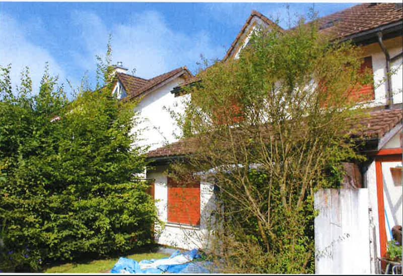 Reihen-Eckhaus mit Garage (1)