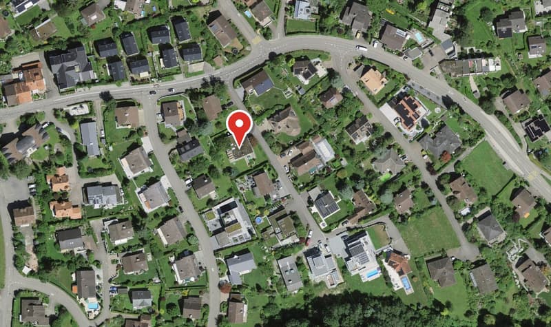 Charmantes Zweifamilienhaus an ruhiger Lage in Bergdietikon (1)