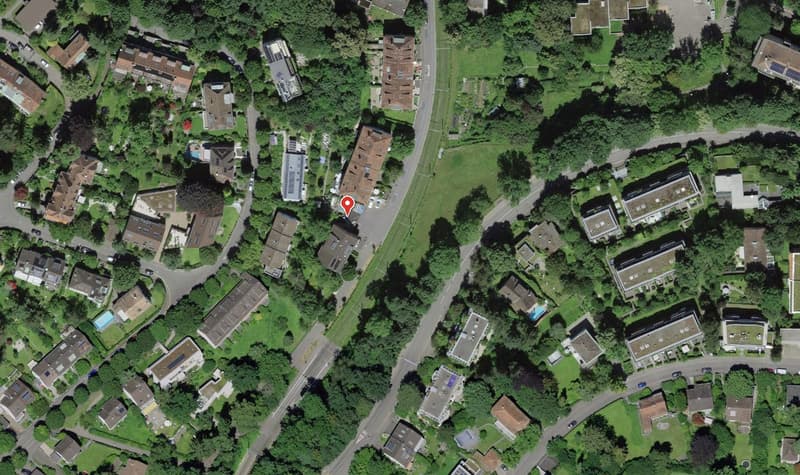 Geräumiges Mehrfamilienhaus an ruhiger Lage in Basel-Bruderholz (1)