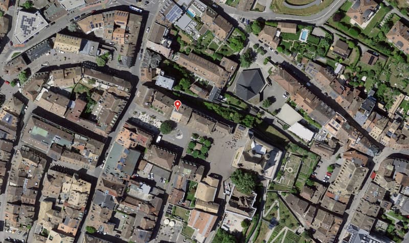 Charmante 4.5-Zimmer-Wohnung an der Place du Château in Nyon (1)