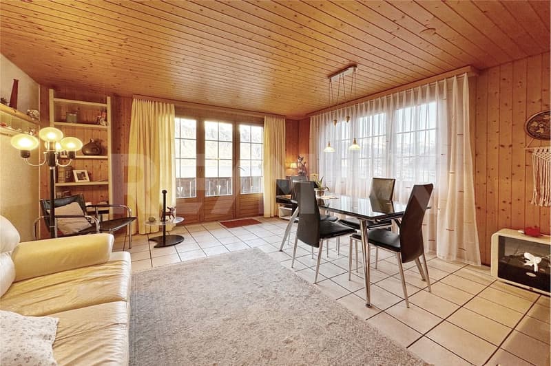 Nur einen Steinwurf vom See entfernt, 3.5-Zimmer-Erstwohnung mit Garage (3)