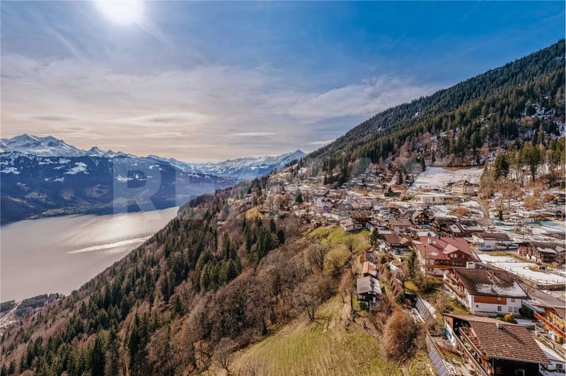 Logenplatz über dem Thunersee - exklusive Dachmaisonette mit Privatsphäre (2)