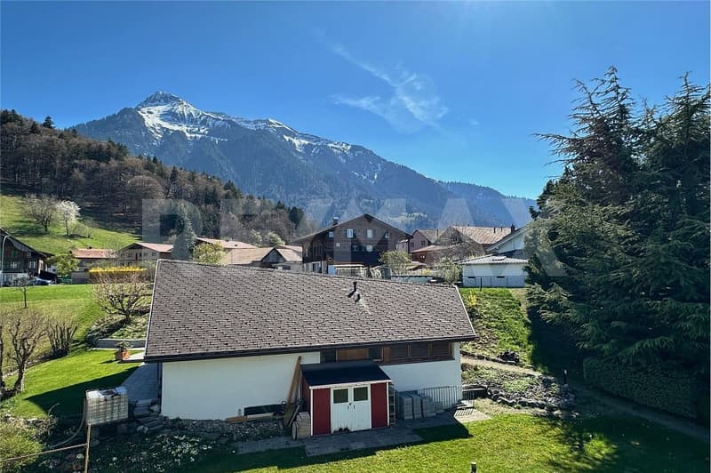 Geräumige 2½-Zimmer-Wohnung mit Balkon und Bergsicht - ideal zum Wohnen oder Vermieten (12)
