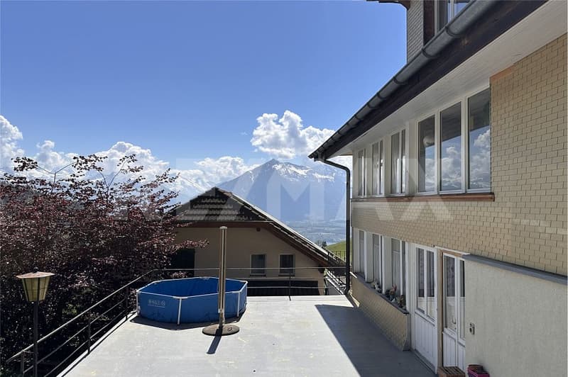 4-Familienhaus an ruhiger, sonniger Lage mit Weitsicht - Renditeobjekt (7)