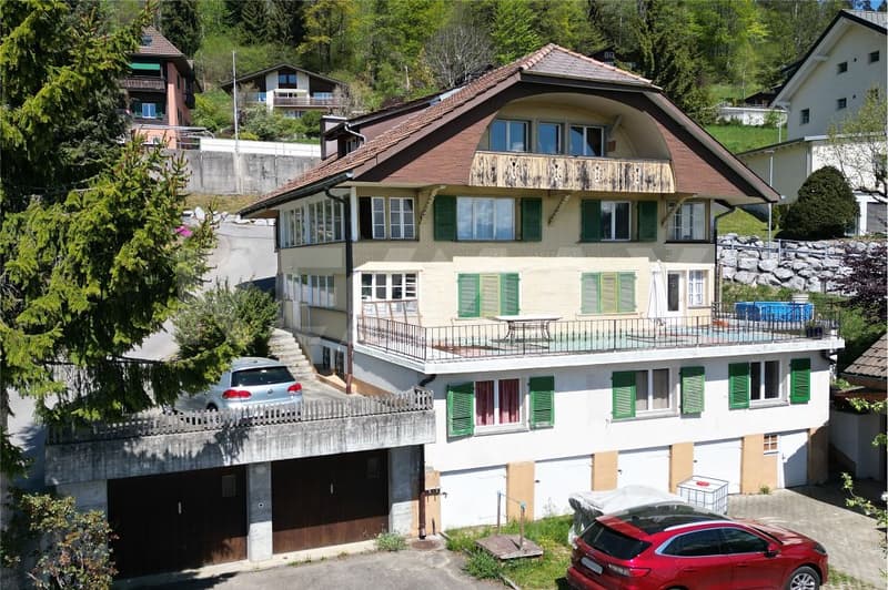 4-Familienhaus an ruhiger, sonniger Lage mit Weitsicht - Renditeobjekt (1)