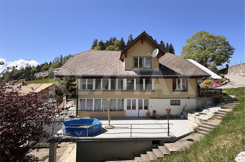 4-Familienhaus an ruhiger, sonniger Lage mit Weitsicht - Renditeobjekt (4)