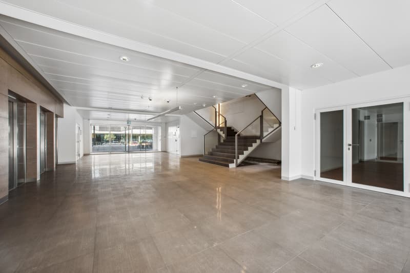 Bureau de 385 m² à louer à Terre Bonne (4)