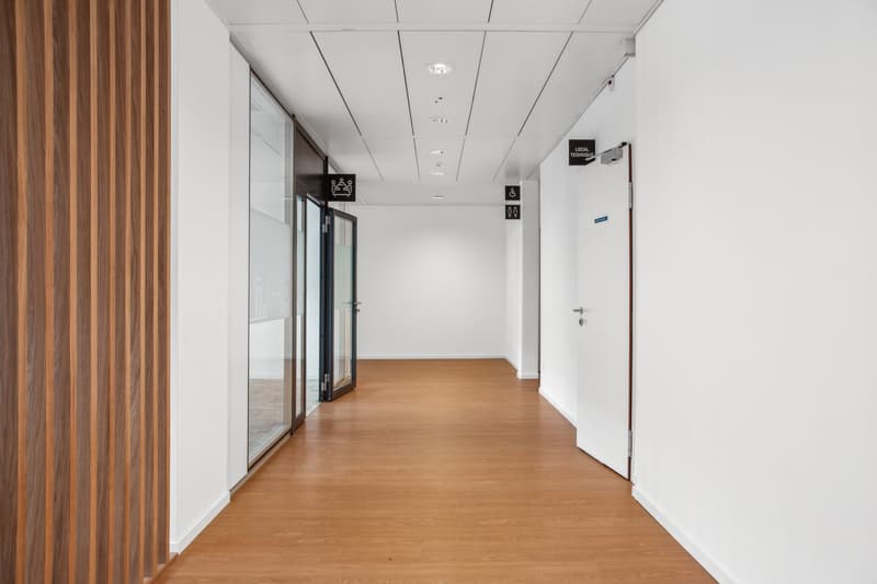 Bureau de 181 m² à louer à Terre Bonne (6)