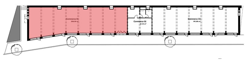Arcade de 229m2 avec vitrine (2)