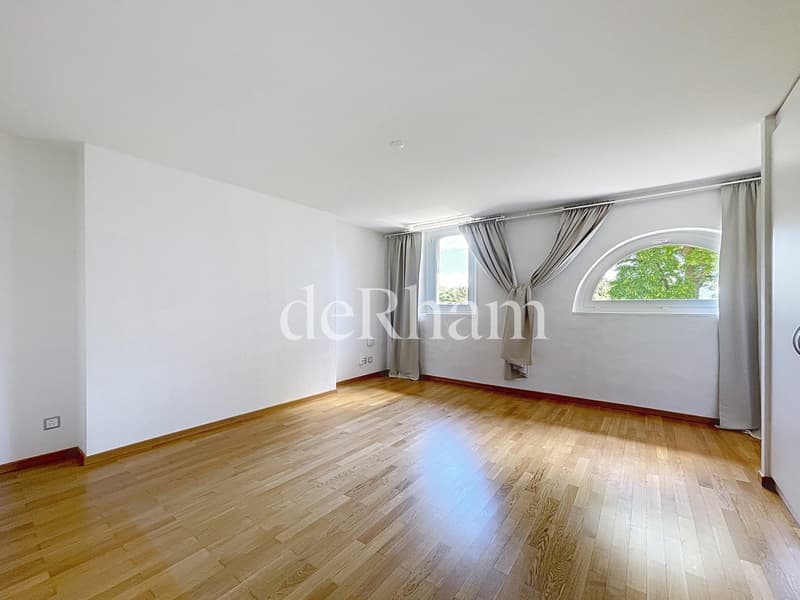 Superbe 8,5 pièces avec terrasse et jardin (9)