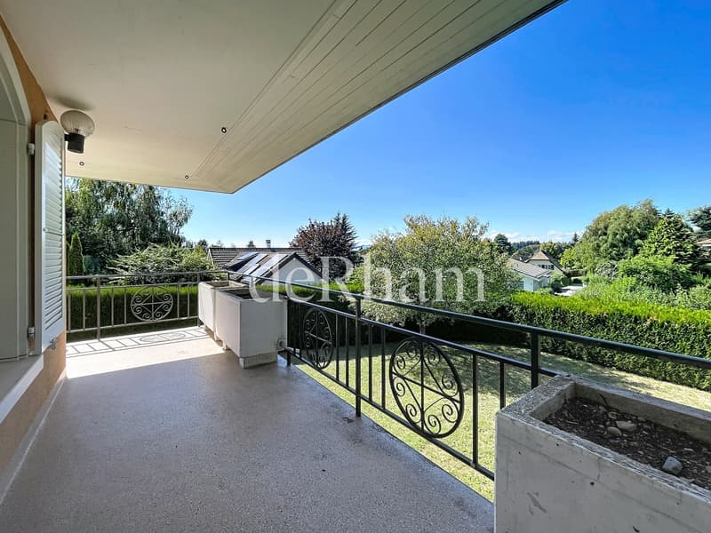 Bel appartement en duplex de 7 pièces avec jardin privatif! (9)