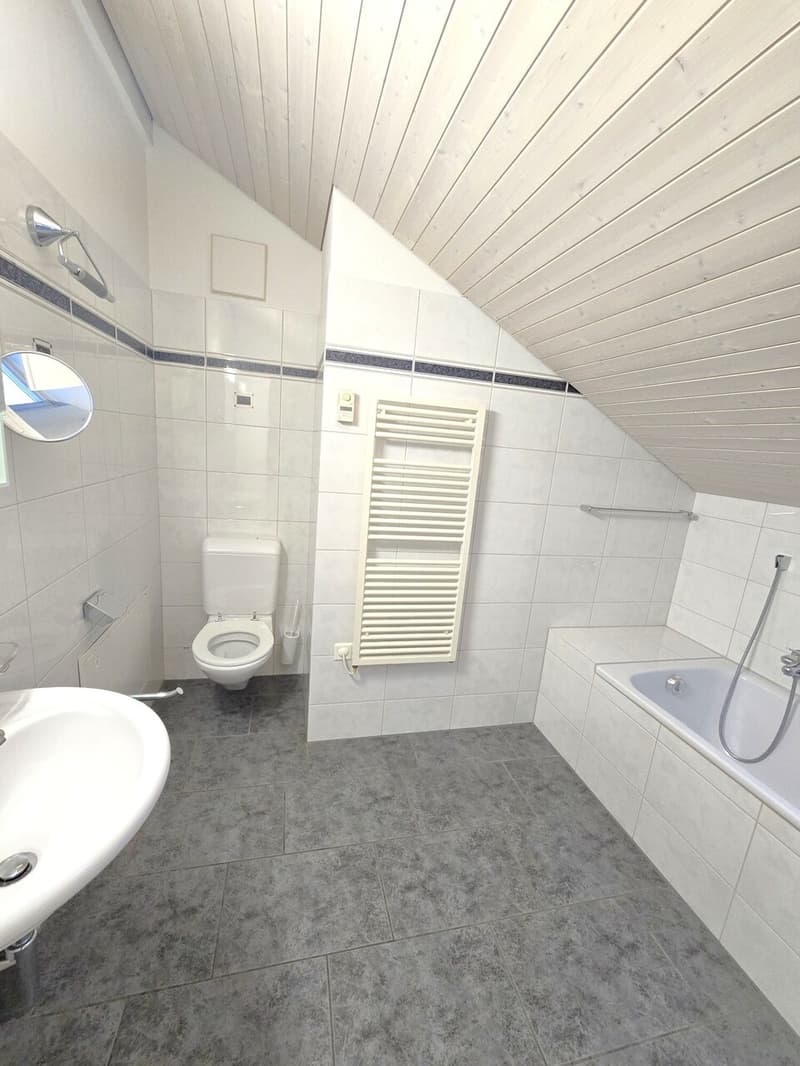 Badezimmer mit Badewanne