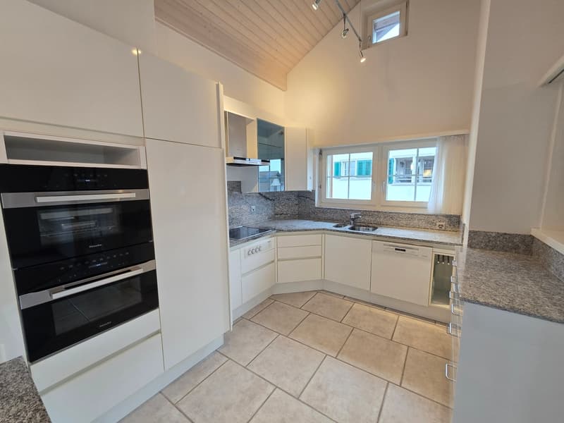 Charmant appartement en duplex (3,5 pièces) avec loggia ensoleillée (2)