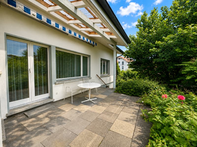 Freistehendes Einfamilienhaus mit viel Potenzial an zentraler, ruhiger Lage in Jegenstorf (20)
