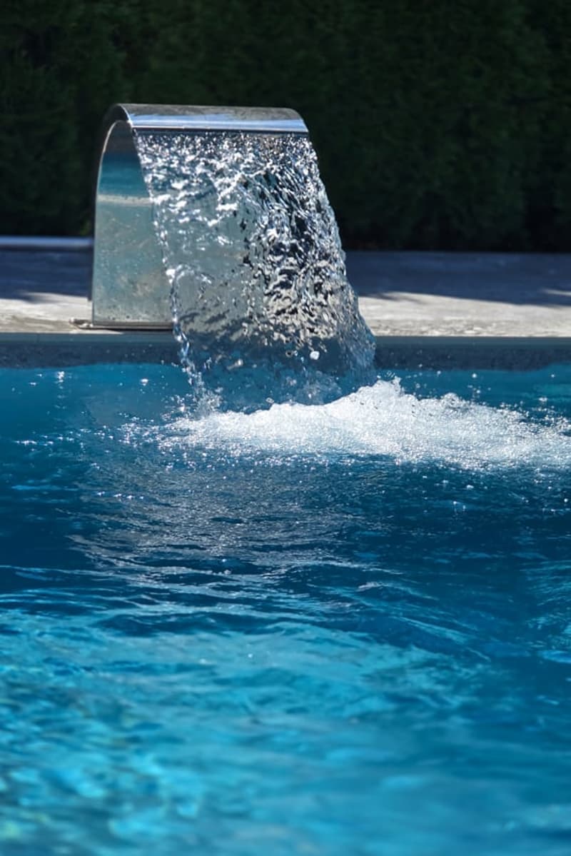Modernes Einfamilienhaus mit grossem Garten und Pool an ruhiger, dennoch top erschlossener Lage (23)