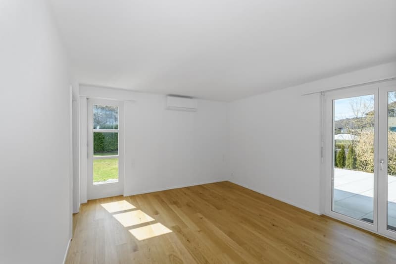 Freistehendes 5.5-Zimmer-Einfamilienhaus mit 901m² Grundstück und Ausbaupotential (8)