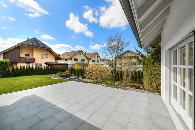 Freistehendes 5.5-Zimmer-Einfamilienhaus mit 901m² Grundstück und Ausbaupotential (27)