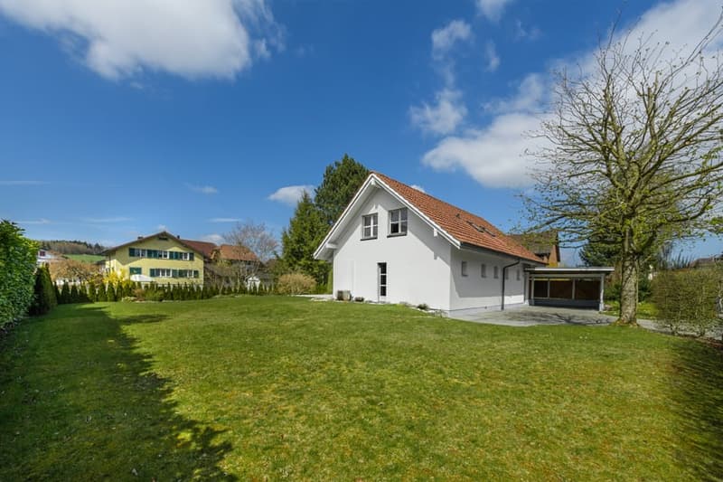 Freistehendes 5.5-Zimmer-Einfamilienhaus mit 901m² Grundstück und Ausbaupotential (28)